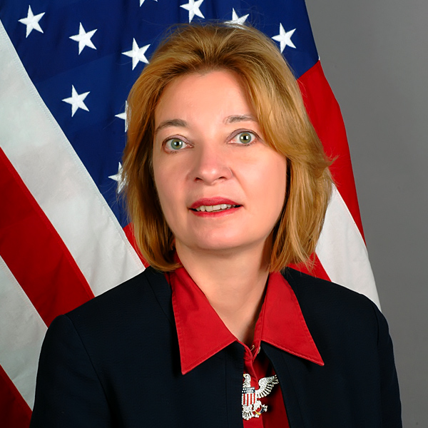 tatiana-gfoeller-600x600