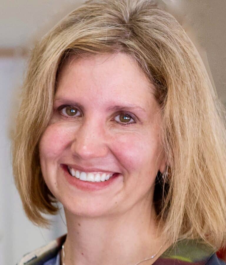 Ann Diederich headshot