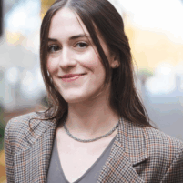 Headshot Giulia Neaher