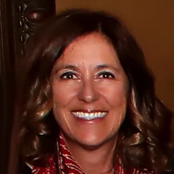 Laura Pollard 600x600