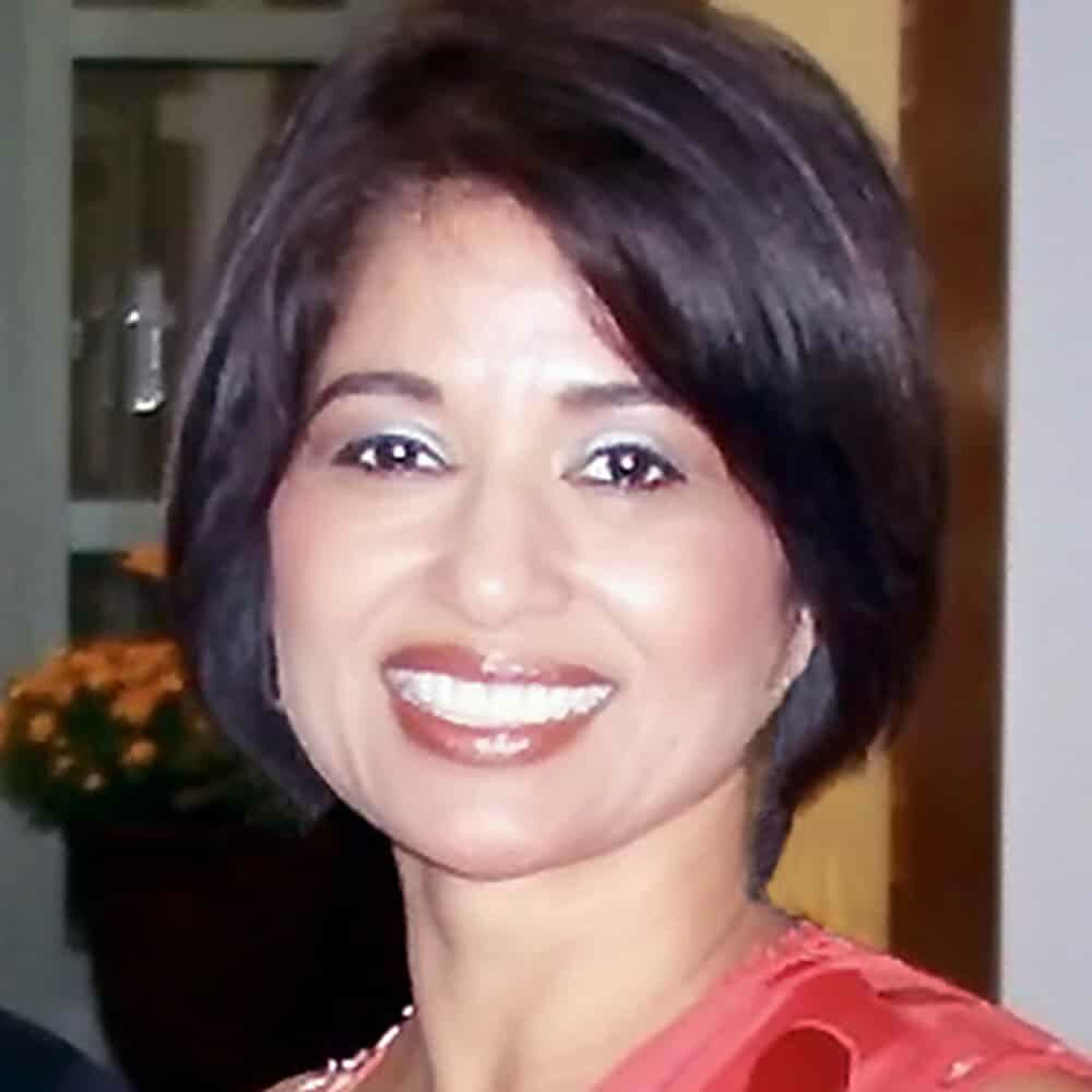 pooja pama headshot